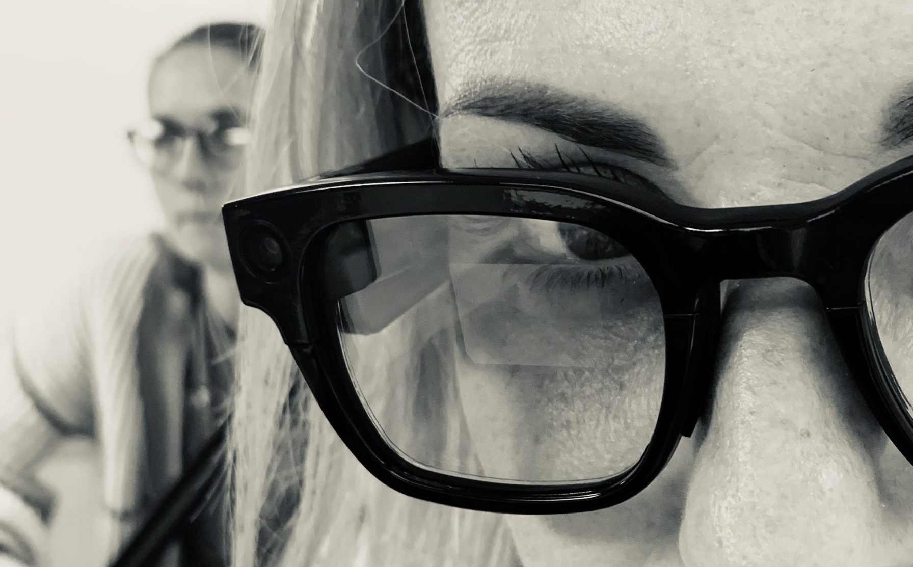 AR smart glasses replacing mobile phones
